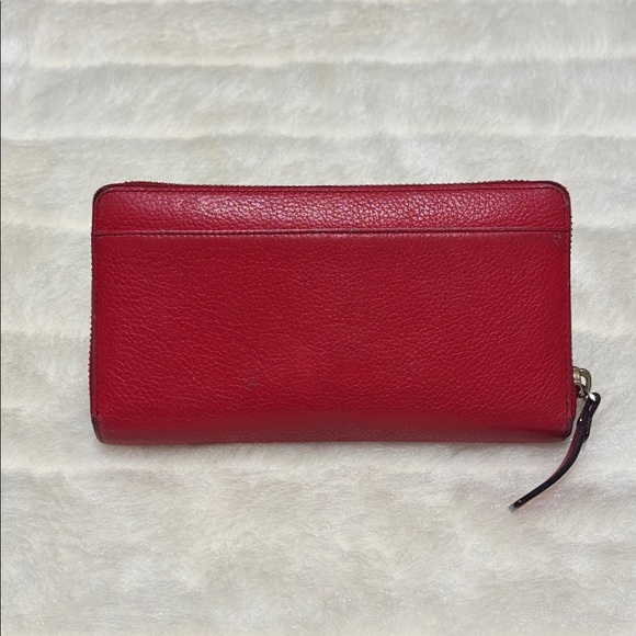🔥🔥Kate Spade Red Pebbled Leather Zip Around Wallet with Logo Plate🔥🔥 - Picture 3 of 12
